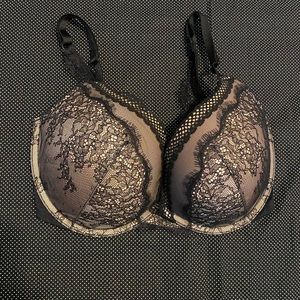 Sexy Victoria secrets push up bra